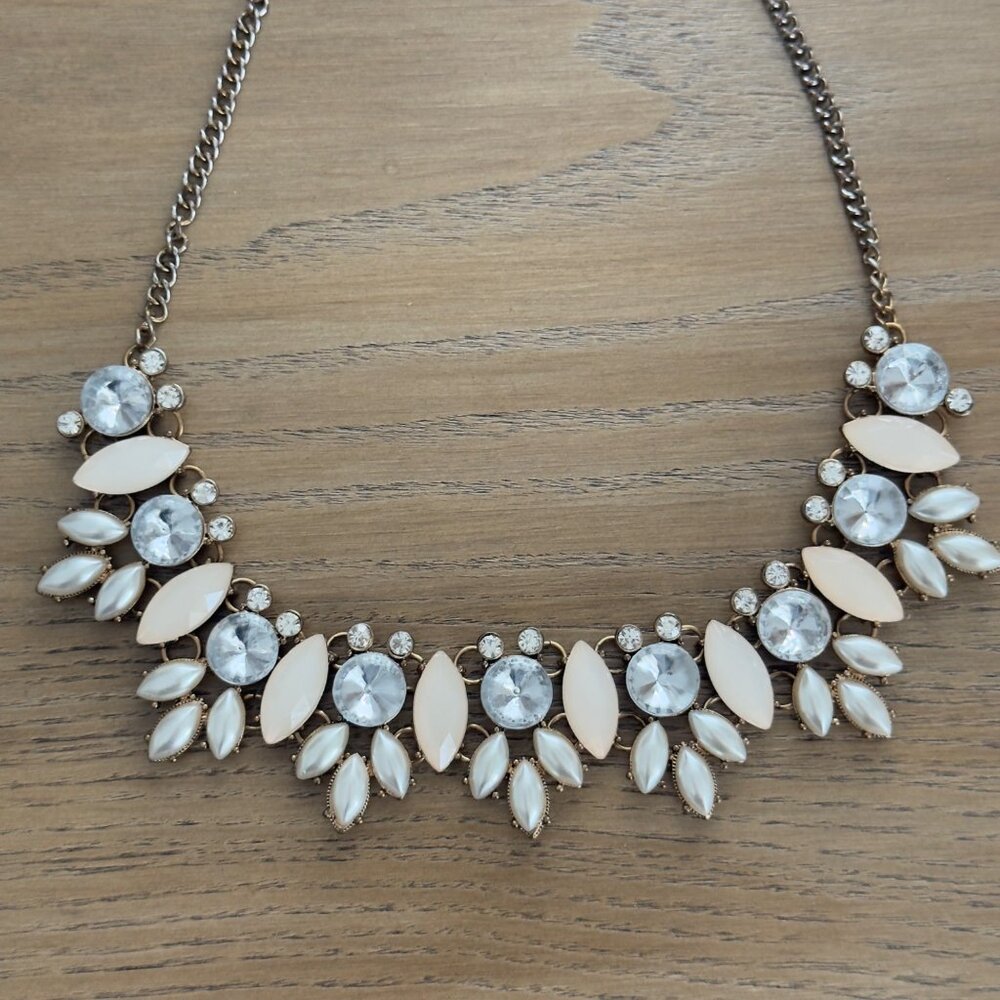 Vtg Gold Tone Rhinestone Faux Pearl Statement Necklace Cream Adjustable Chain